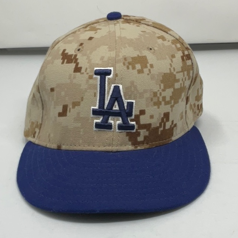 New Era 59/Fifty LA Dodgers Memorial Day on-field cap, size 7 1/4 (57.7 cm).